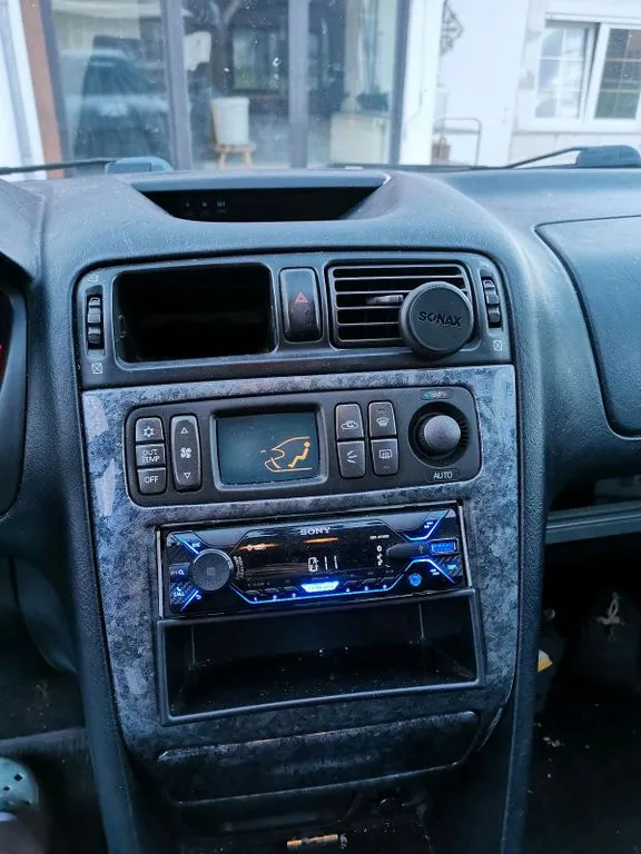 Mitsubishi Galant