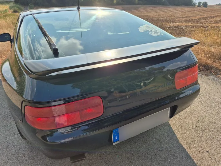 Porsche 968