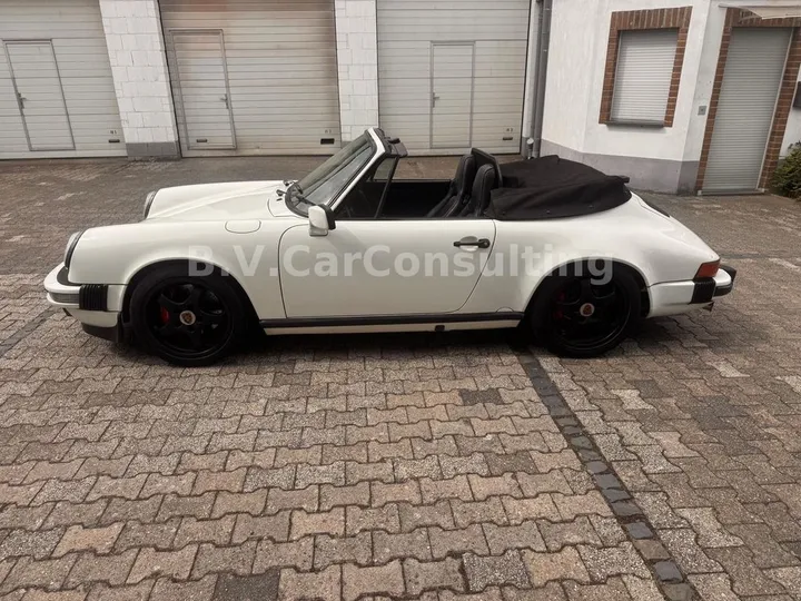 Porsche 930
