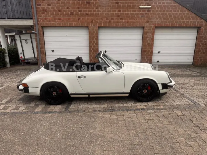 Porsche 930