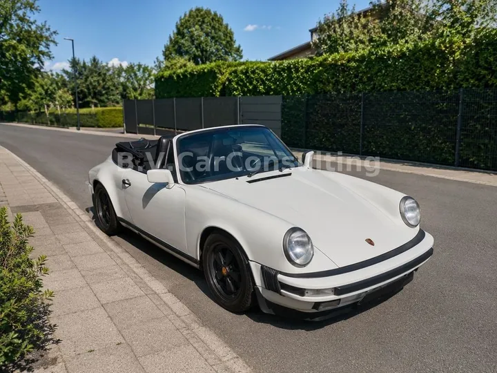Porsche 930
