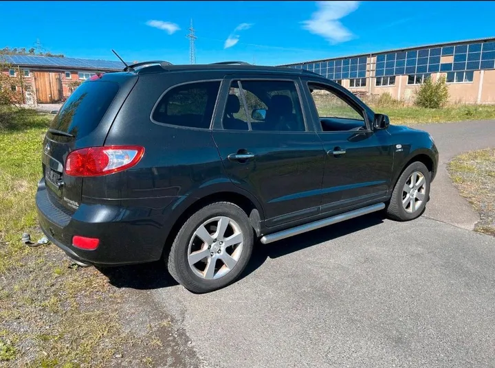 Hyundai SANTA FE