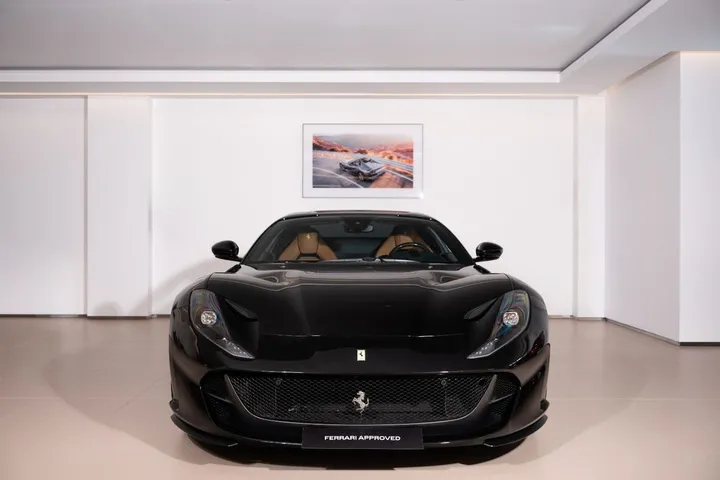 Ferrari 812