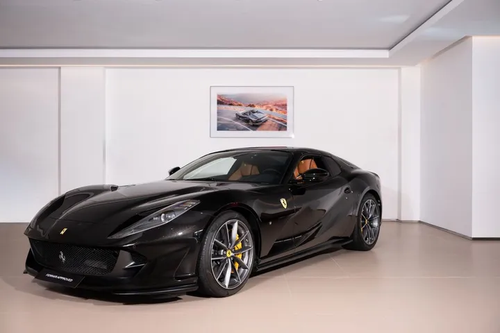 Ferrari 812