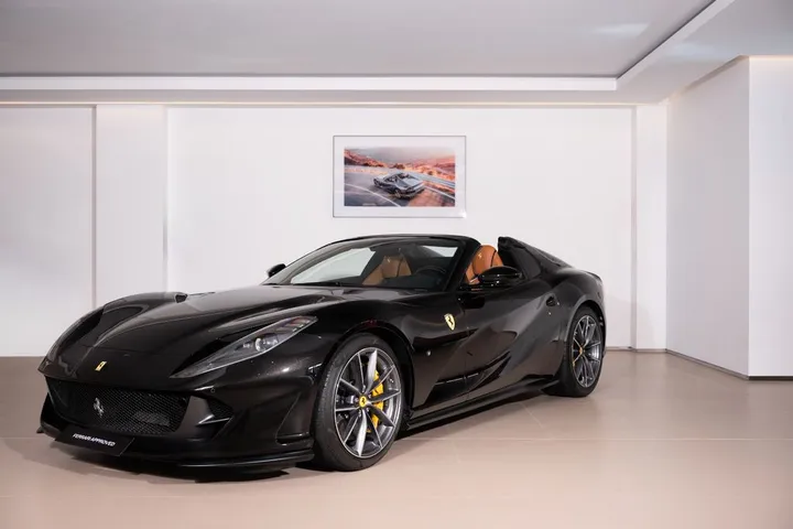 Ferrari 812