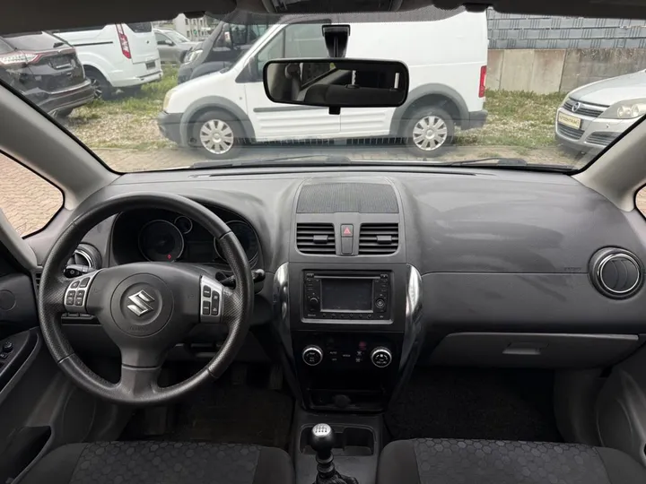 Suzuki SX4