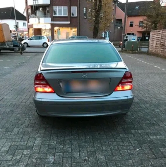 Mercedes-Benz C 180