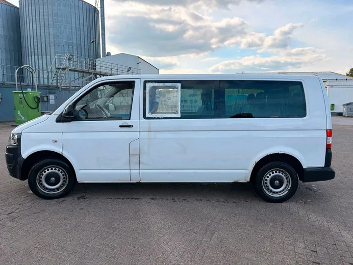 Volkswagen T5 Kombi