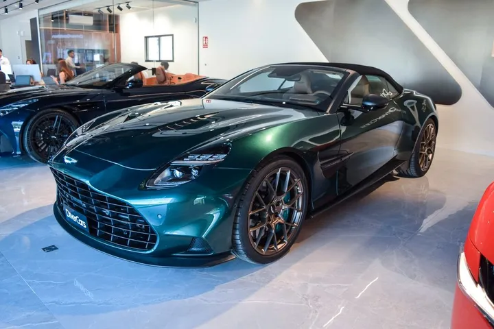 Aston Martin Vanquish
