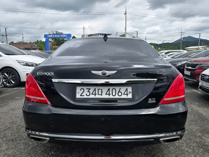 Genesis EQ900