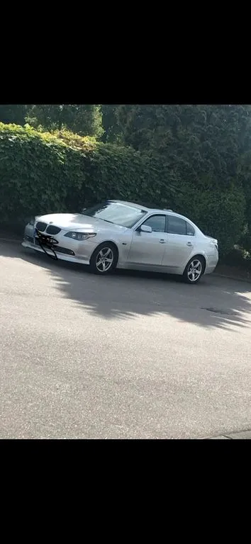 BMW 525