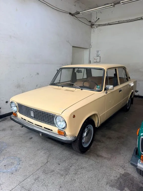 Lada 1200