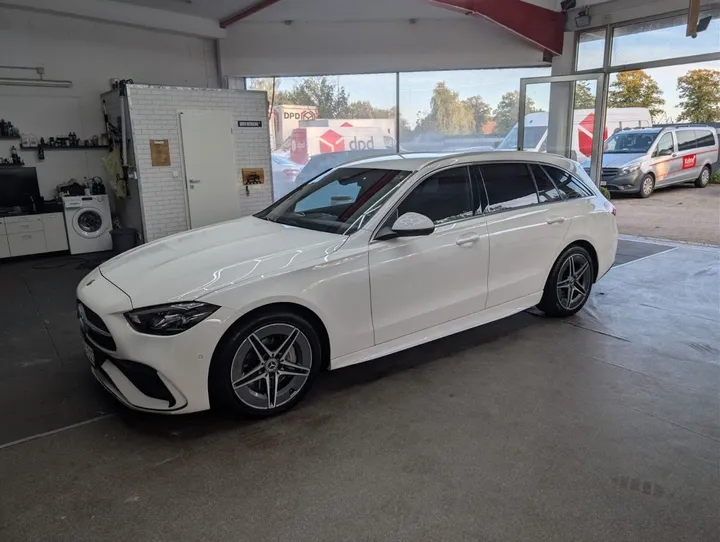 Mercedes-Benz C 220