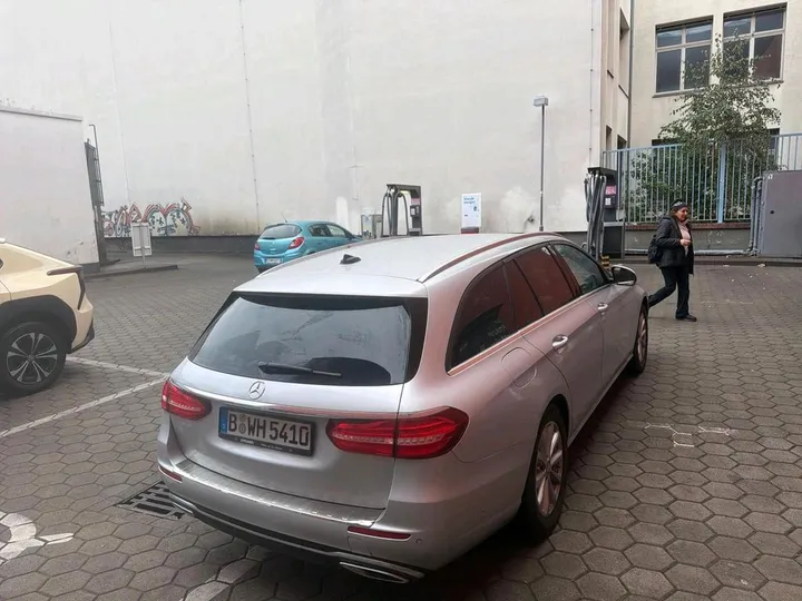 Mercedes-Benz C 220