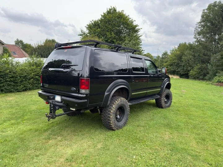 Ford Excursion