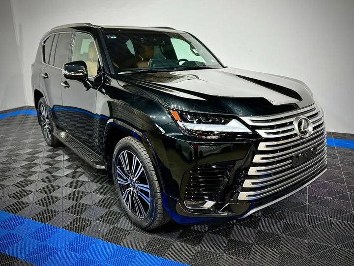 Lexus LX 600