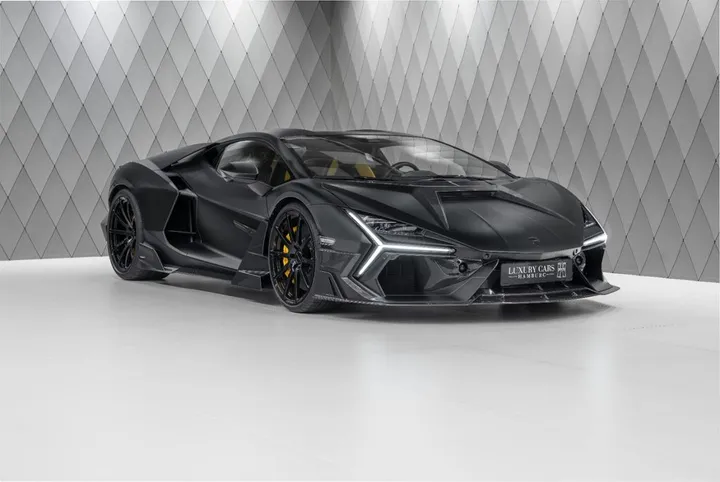 Lamborghini Revuelto
