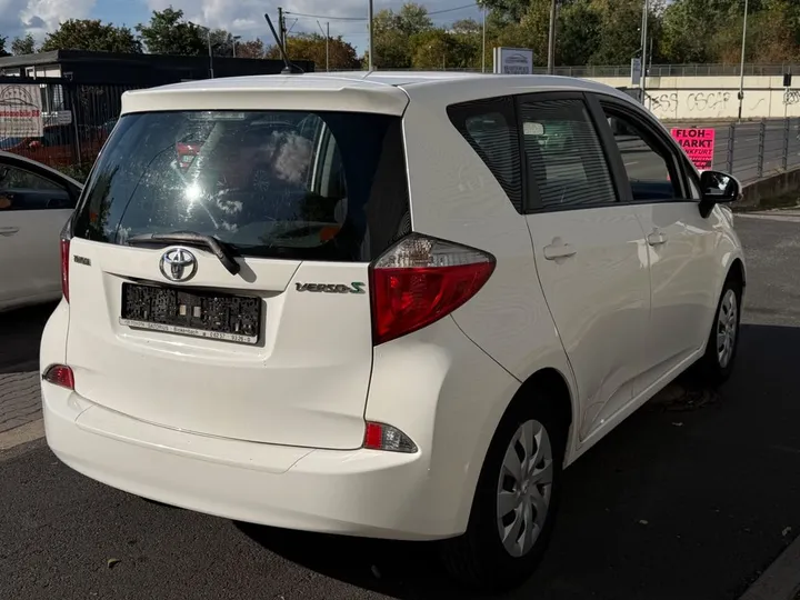 Toyota Verso-S