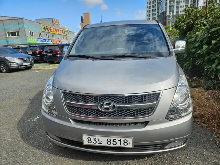 Hyundai Starex