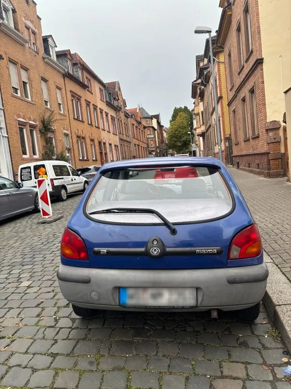 Mazda 121