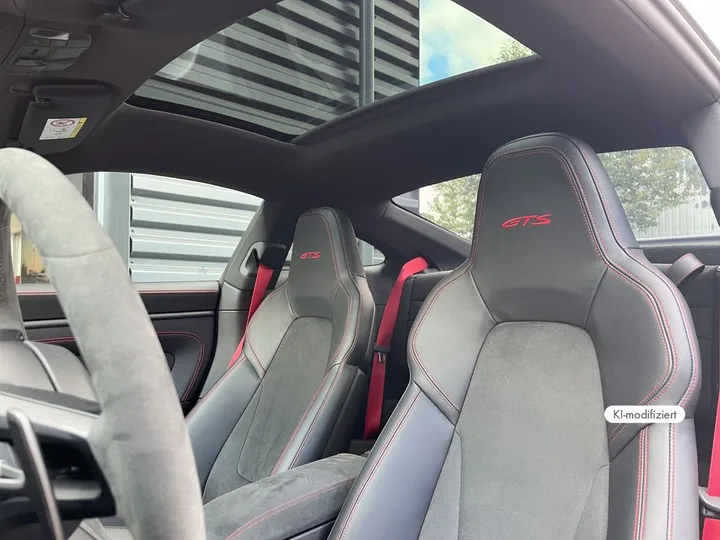 Porsche 992