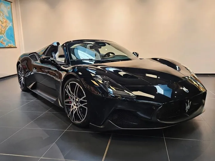 Maserati MC20