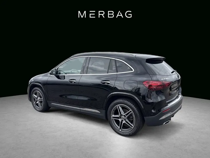 Mercedes-Benz GLA 180