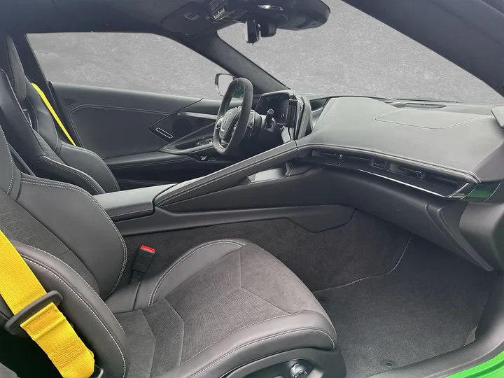 Corvette C8