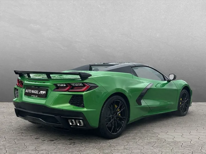 Corvette C8