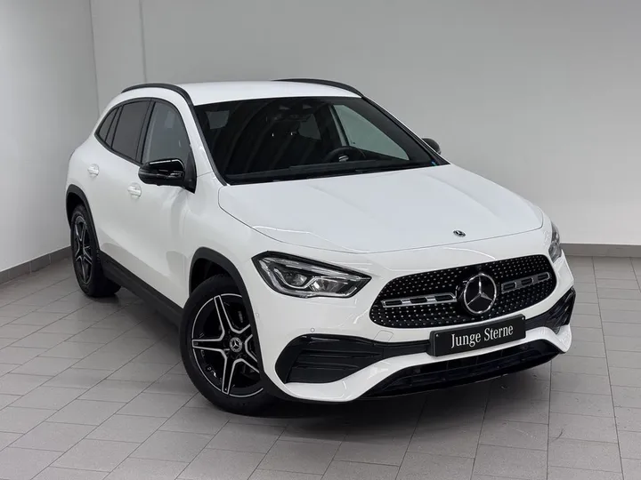 Mercedes-Benz GLA 200
