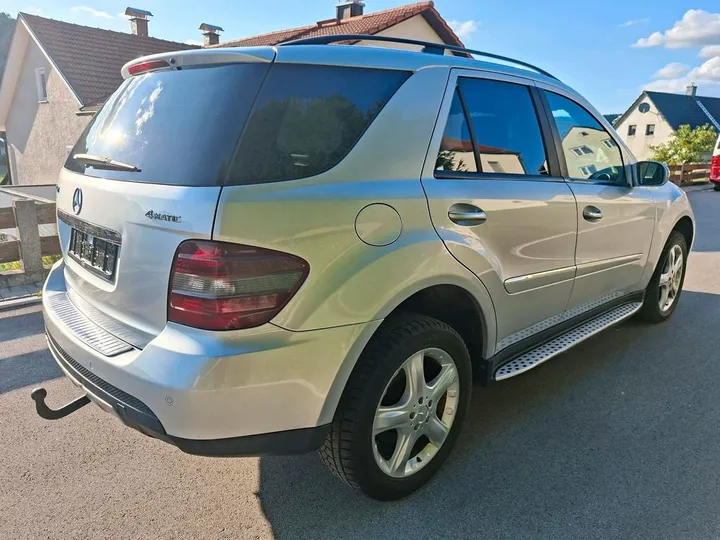 Mercedes-Benz ML 320