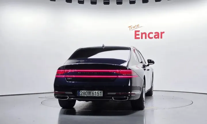 Genesis G90