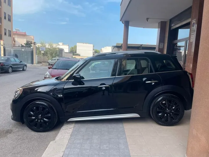 MINI Countryman D (Cooper)