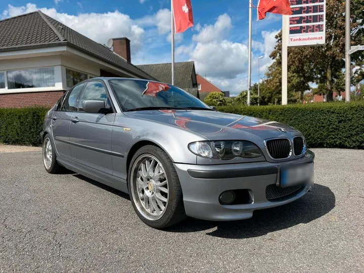 BMW 320