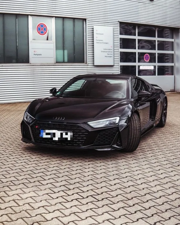 Audi R8