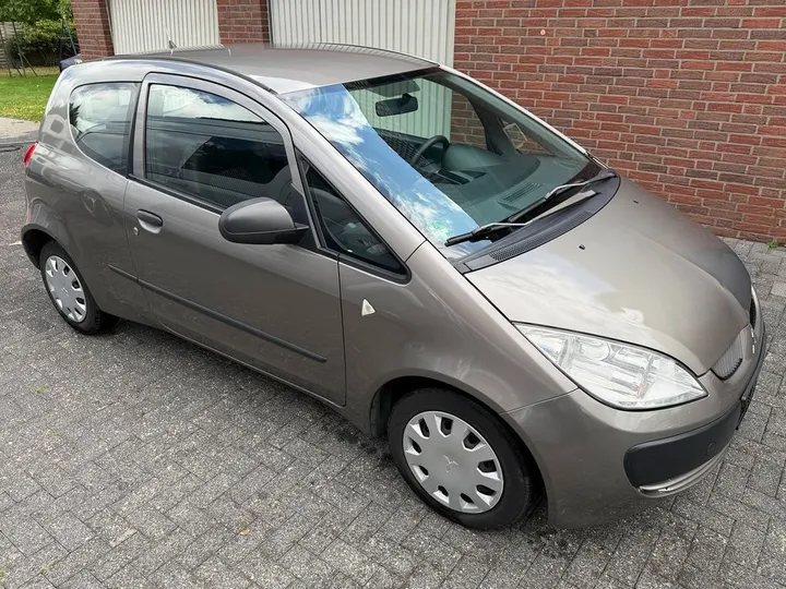 Mitsubishi Colt