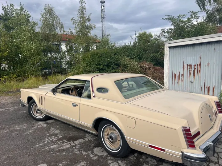 Lincoln Continental