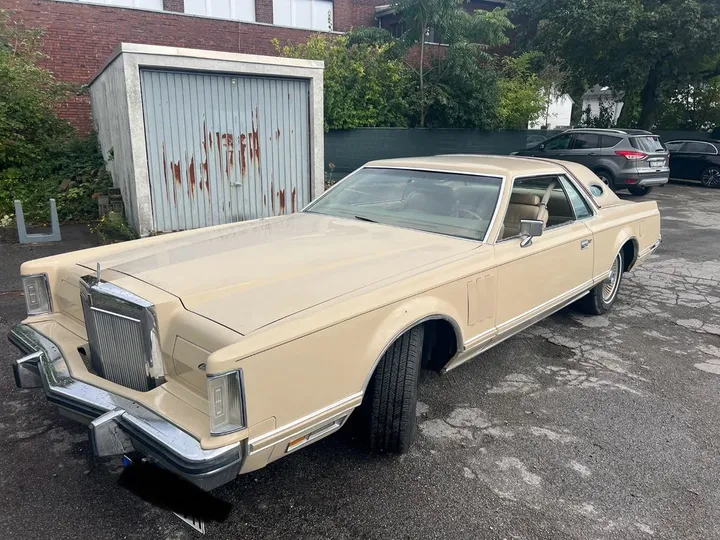 Lincoln Continental