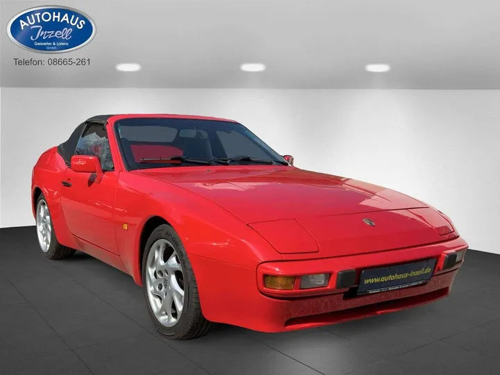 Porsche 944