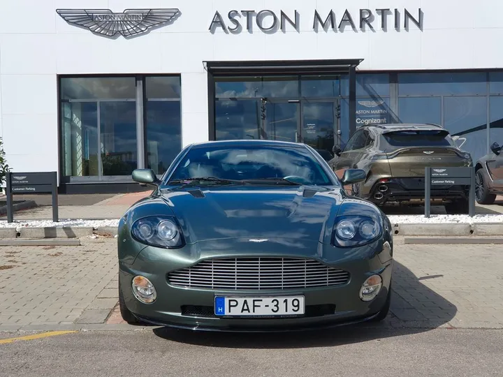 Aston Martin Vanquish