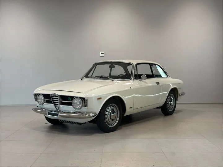 Alfa Romeo GT