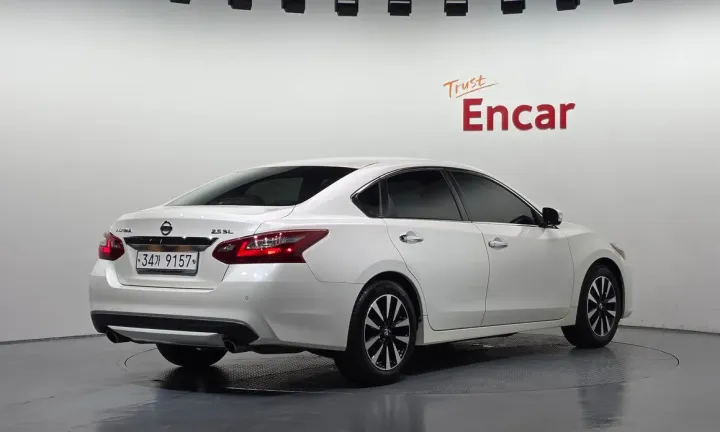 Nissan Altima