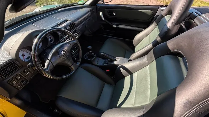 Toyota MR 2