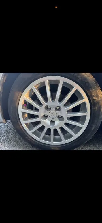 Peugeot 607