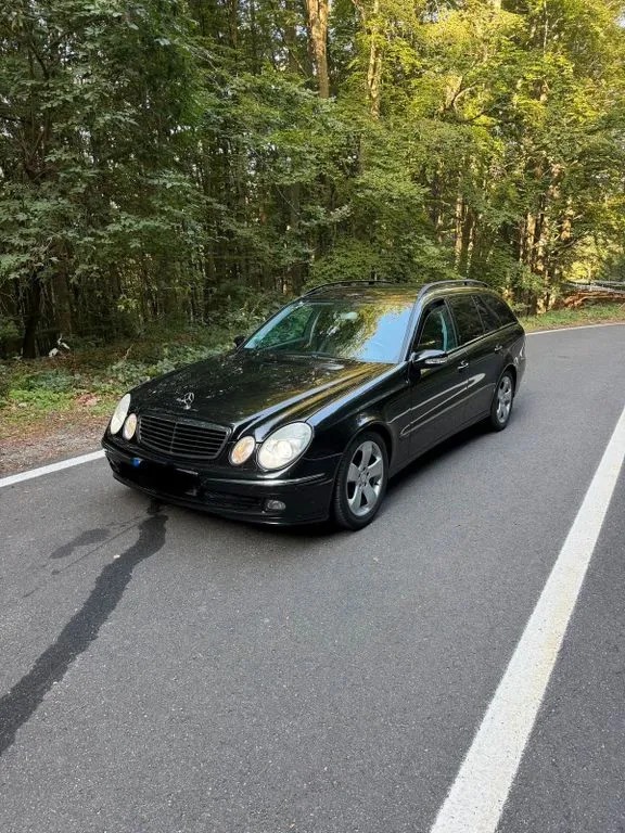 Mercedes-Benz E 220