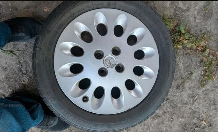 Alfa Romeo 145