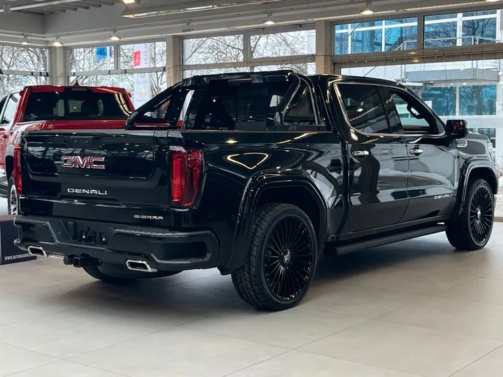GMC Sierra