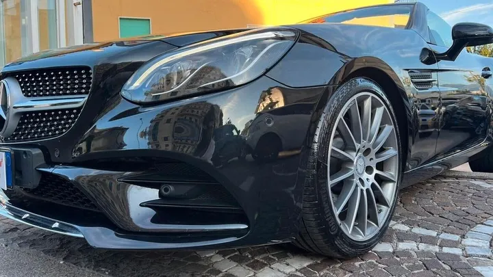 Mercedes-Benz SLC 200
