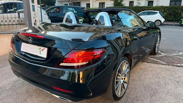 Mercedes-Benz SLC 200