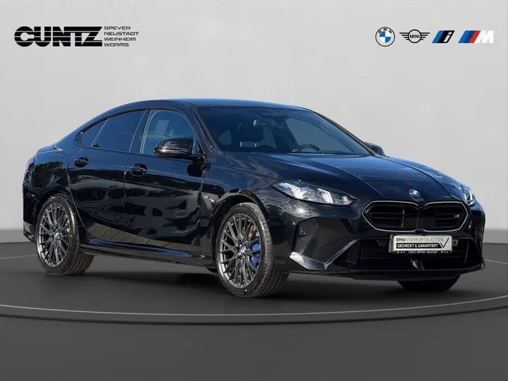 BMW M235